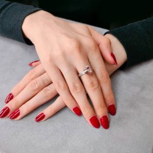 Pierścionek srebrny Cone