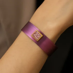 Bransoleta srebrna z tytanem różowa z kamieniami