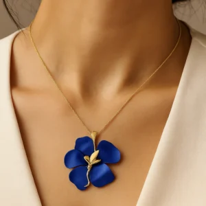 Wisiorek srebrny z tytanem niebieskim Kwiat Half