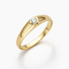 Luxurious gold ring with sparkling diamond